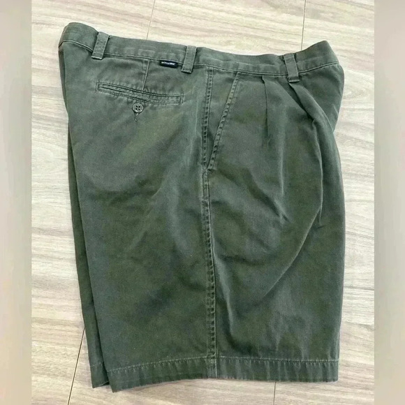 Dockers Shorts Mens W36 Army Green Chino Khaki Pleated Front - Picture 1 of 6